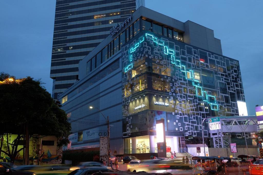 Silom Studios Bangkok Exterior photo